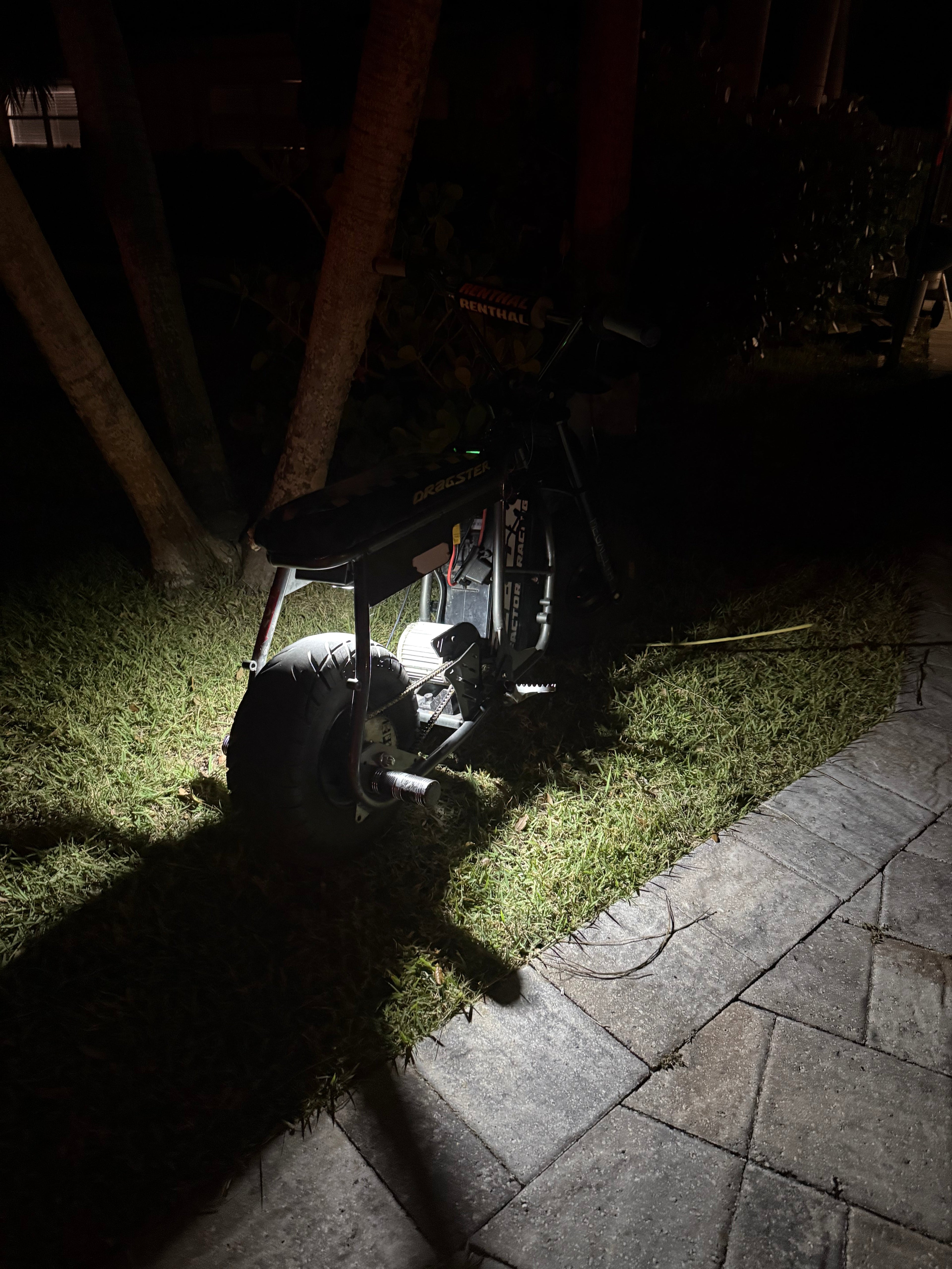 Ebox dragster rock light