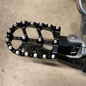 Altis Delta Pegs