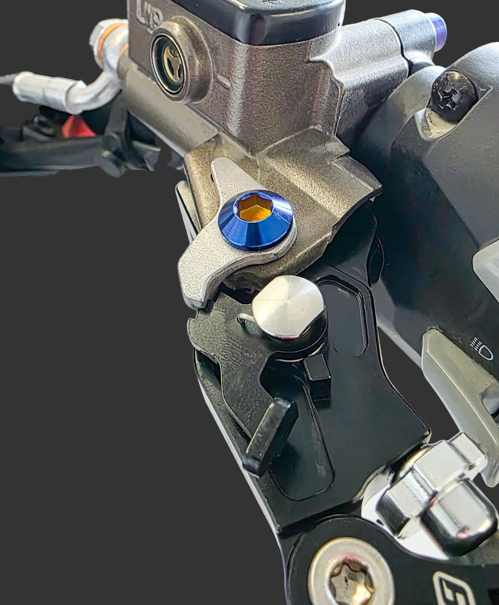 Shorty Style Ultra Bee Lever Pivot Bolts – Titanium Upgrade (Collective)